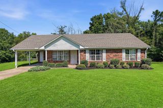 66 Caney Creek Rd, Conway, AR 72032