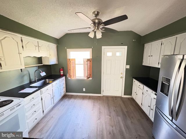 664 SCOTLAND RUN AVE, Franklinville, NJ 08322