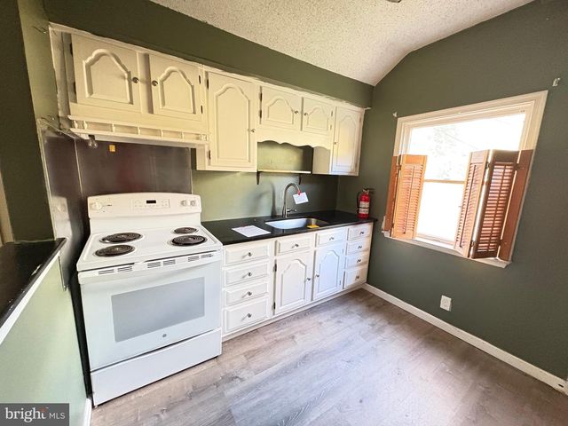 664 SCOTLAND RUN AVE, Franklinville, NJ 08322