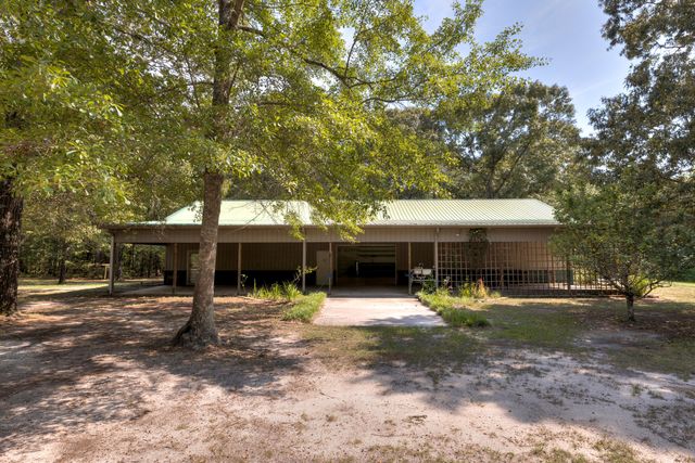 2551 Patriot Road, Manning, SC 29102