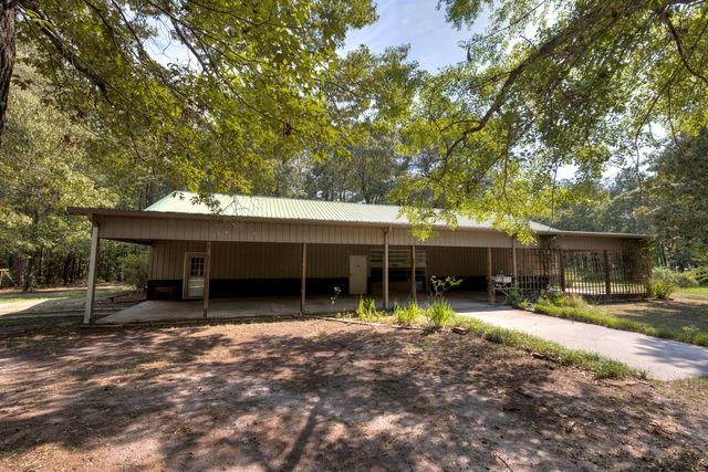 2551 Patriot Road, Manning, SC 29102