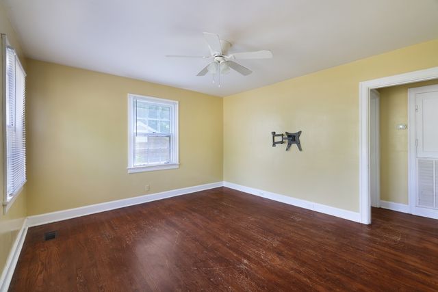 156 Delmar Dr, Clarksville, TN 37040