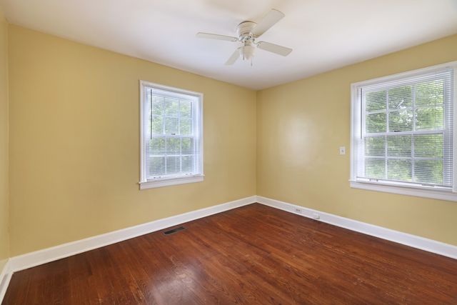 156 Delmar Dr, Clarksville, TN 37040
