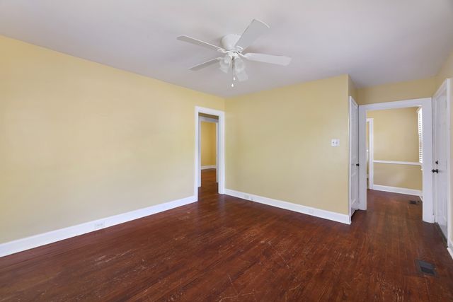156 Delmar Dr, Clarksville, TN 37040