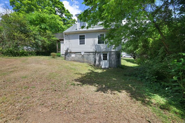 156 Delmar Dr, Clarksville, TN 37040