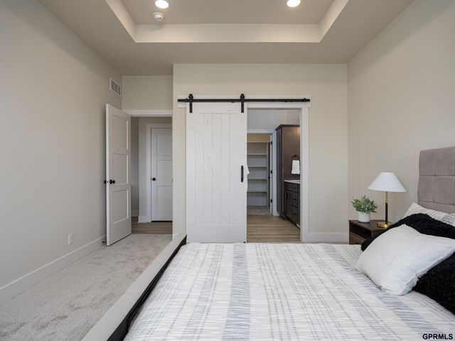 11666 S 124 Avenue, Papillion, NE 68046