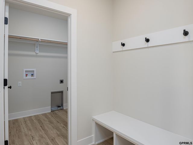 11666 S 124 Avenue, Papillion, NE 68046