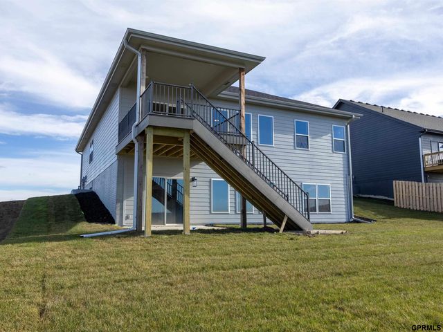 11666 S 124 Avenue, Papillion, NE 68046