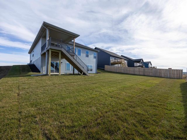 11666 S 124 Avenue, Papillion, NE 68046