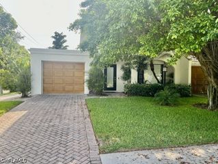 1140 5th ST S A, Naples, FL 34102