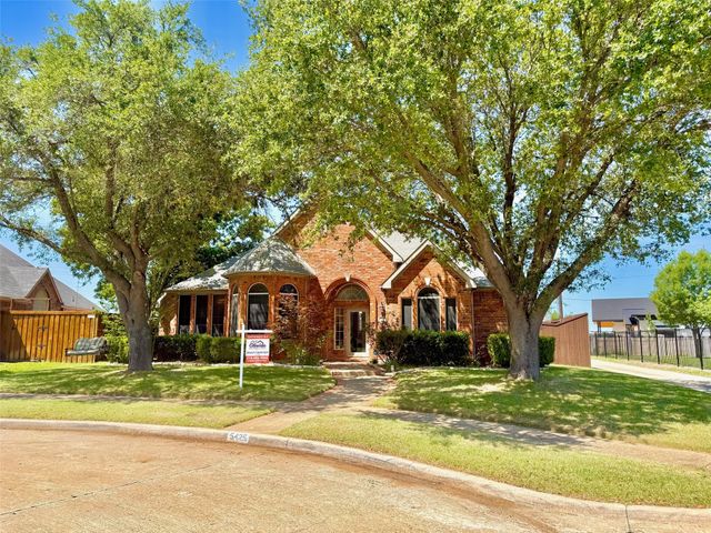 5425 Wood Creek Lane, Garland, TX 75044