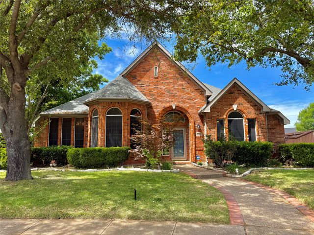 5425 Wood Creek Lane, Garland, TX 75044