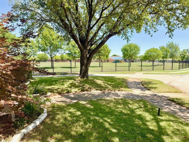 5425 Wood Creek Lane, Garland, TX 75044