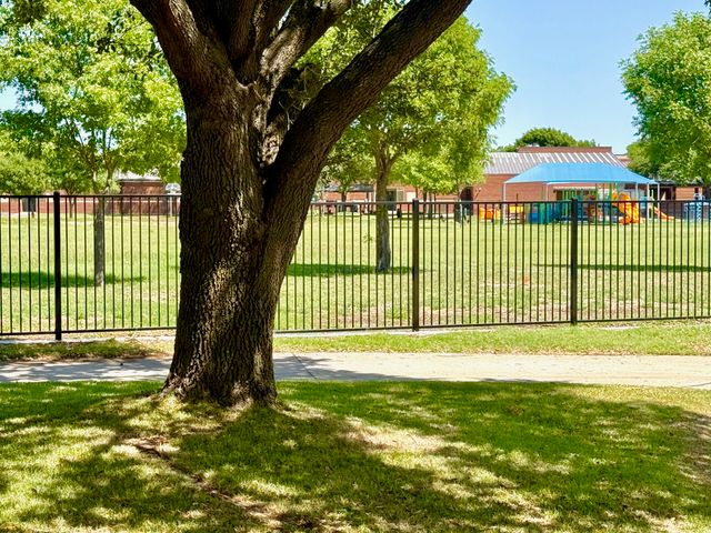 5425 Wood Creek Lane, Garland, TX 75044