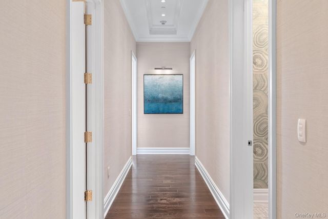 6000 Royal Court PENTHOUSE, North Hills, NY 11040