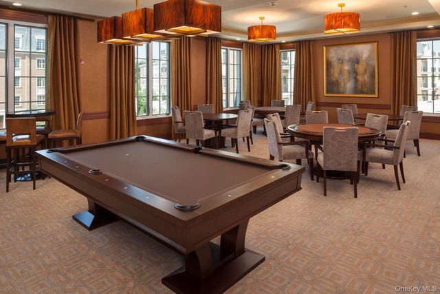 6000 Royal Court PENTHOUSE, North Hills, NY 11040