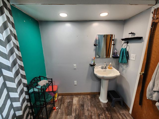 994 S Poseyville Road, Midland, MI 48640