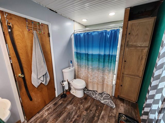 994 S Poseyville Road, Midland, MI 48640