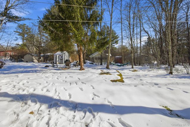 11 Apache Lane, Ferndale, NY 12734