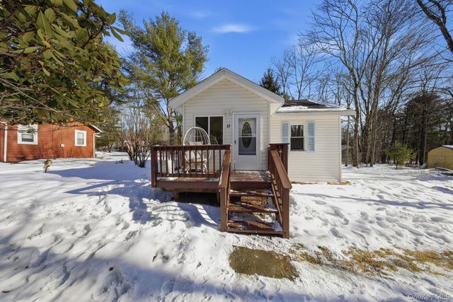 11 Apache Lane, Ferndale, NY 12734