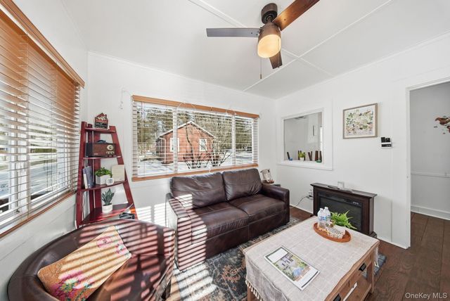 11 Apache Lane, Ferndale, NY 12734