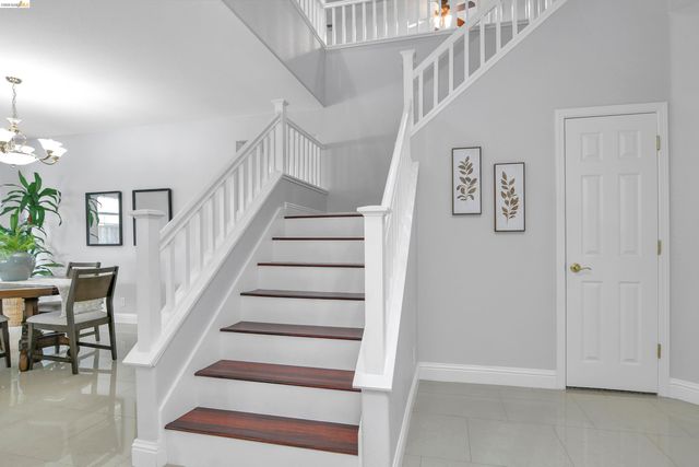 34 Fuller Ct, Oakley, CA 94561