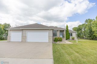 5209 73rd Street S, Horace, ND 58047