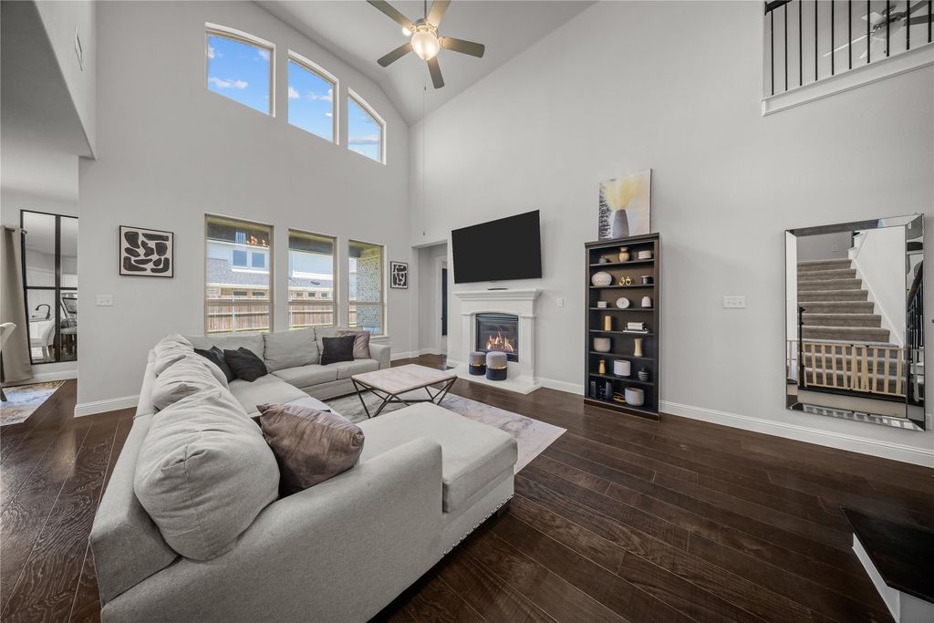 Image 2 of property listing at 6604 Merlot Circle, Rowlett, TX 75088