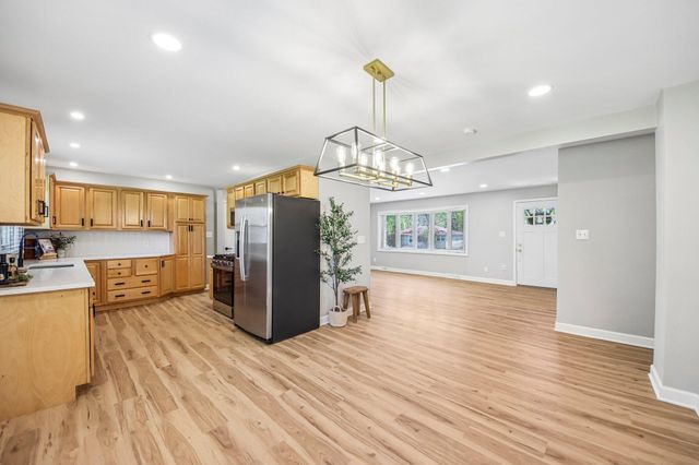 6396 Vermont Street, Merrillville, IN 46410