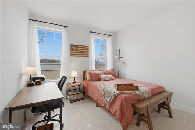 715-B THOMAS LN, Manassas Park, VA 20111