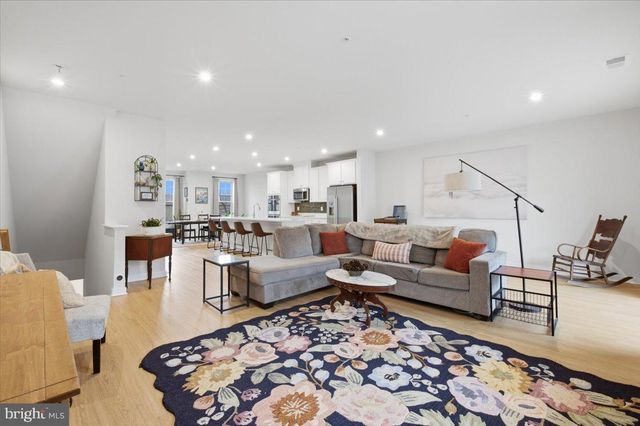 715-B THOMAS LN, Manassas Park, VA 20111