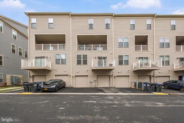 715-B THOMAS LN, Manassas Park, VA 20111