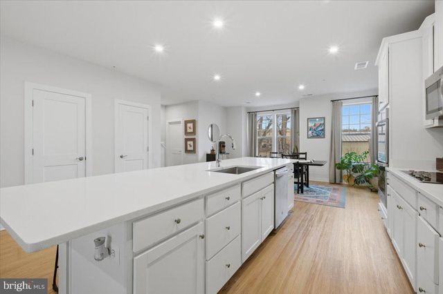 715-B THOMAS LN, Manassas Park, VA 20111