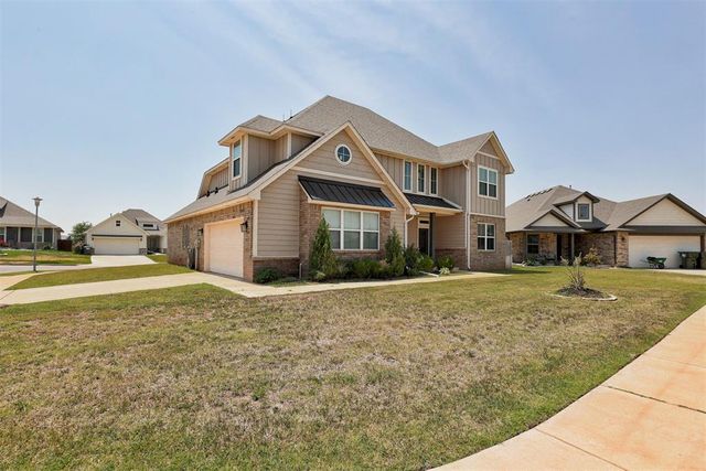 6300 Macarthur Park Circle, Edmond, OK 73012