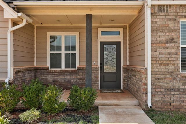 6300 Macarthur Park Circle, Edmond, OK 73012