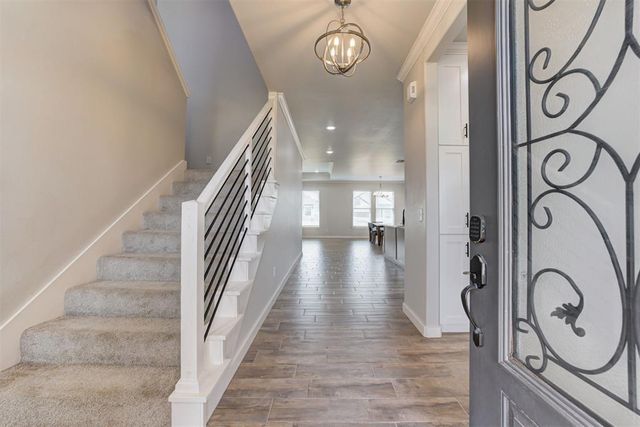 6300 Macarthur Park Circle, Edmond, OK 73012