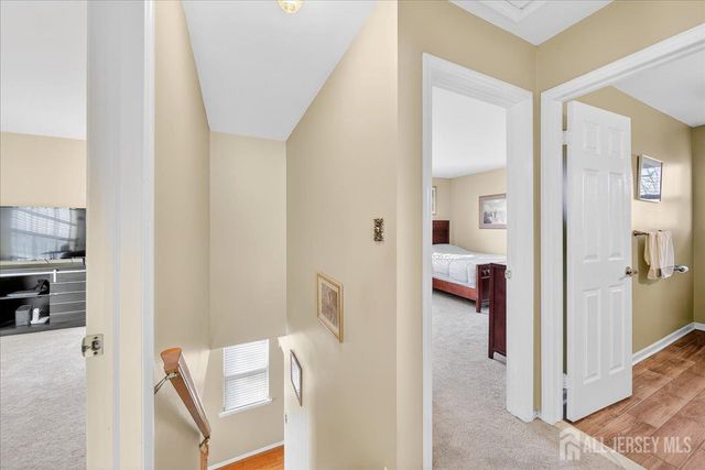 8 N Grand Avenue, Port Reading, NJ 07064