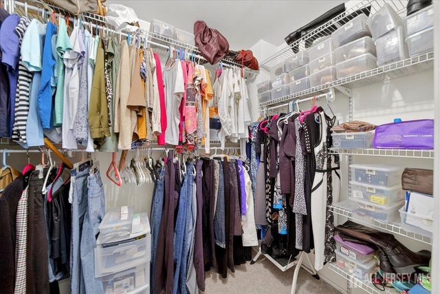 8 N Grand Avenue, Port Reading, NJ 07064