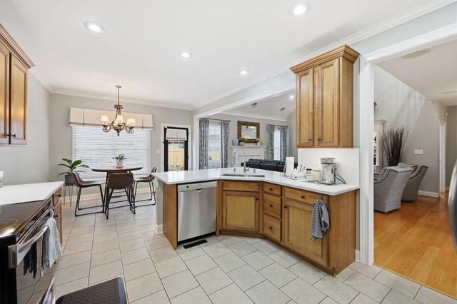 1044 Bay Colony Drive, Richmond, KY 40475