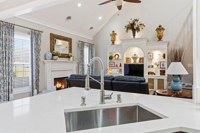 1044 Bay Colony Drive, Richmond, KY 40475