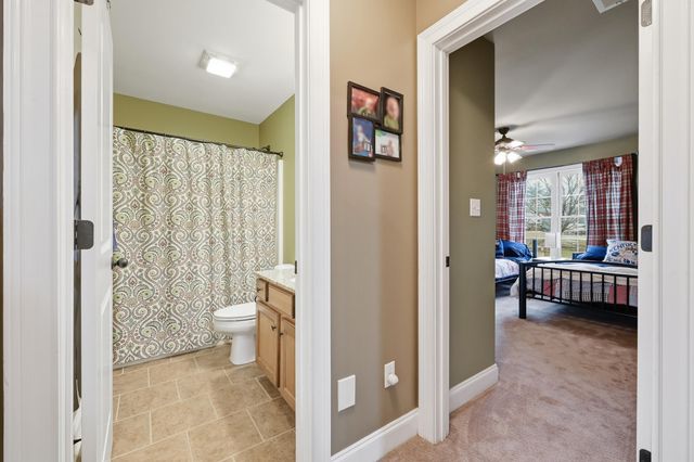 1044 Bay Colony Drive, Richmond, KY 40475