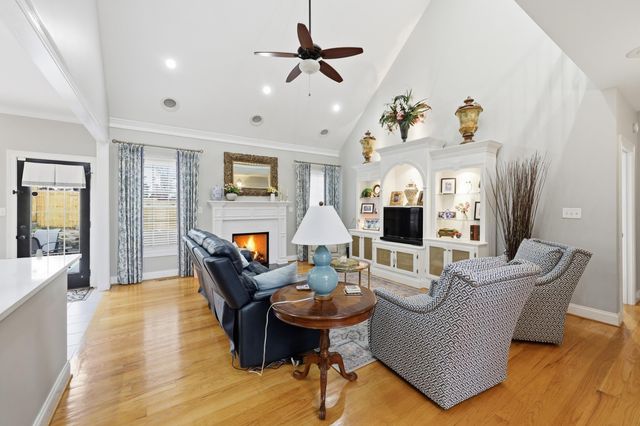 1044 Bay Colony Drive, Richmond, KY 40475