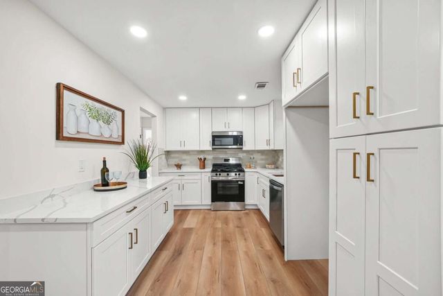 1501 Scott Oaks Court SW, Marietta, GA 30008