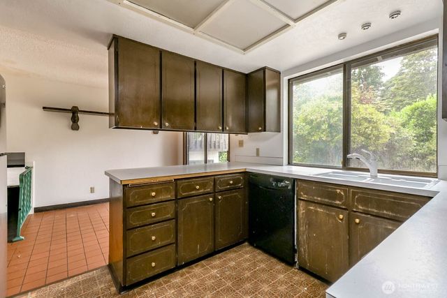 1304 S 286th Street, Federal Way, WA 98003