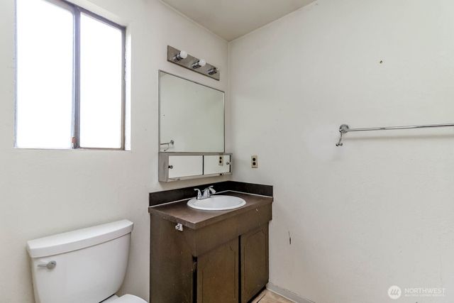 1304 S 286th Street, Federal Way, WA 98003
