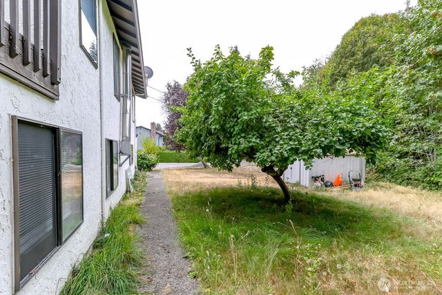 1304 S 286th Street, Federal Way, WA 98003