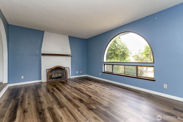 1304 S 286th Street, Federal Way, WA 98003