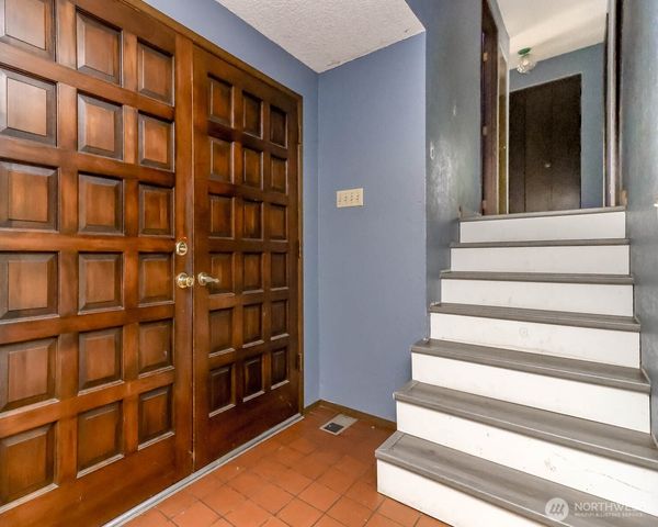 1304 S 286th Street, Federal Way, WA 98003