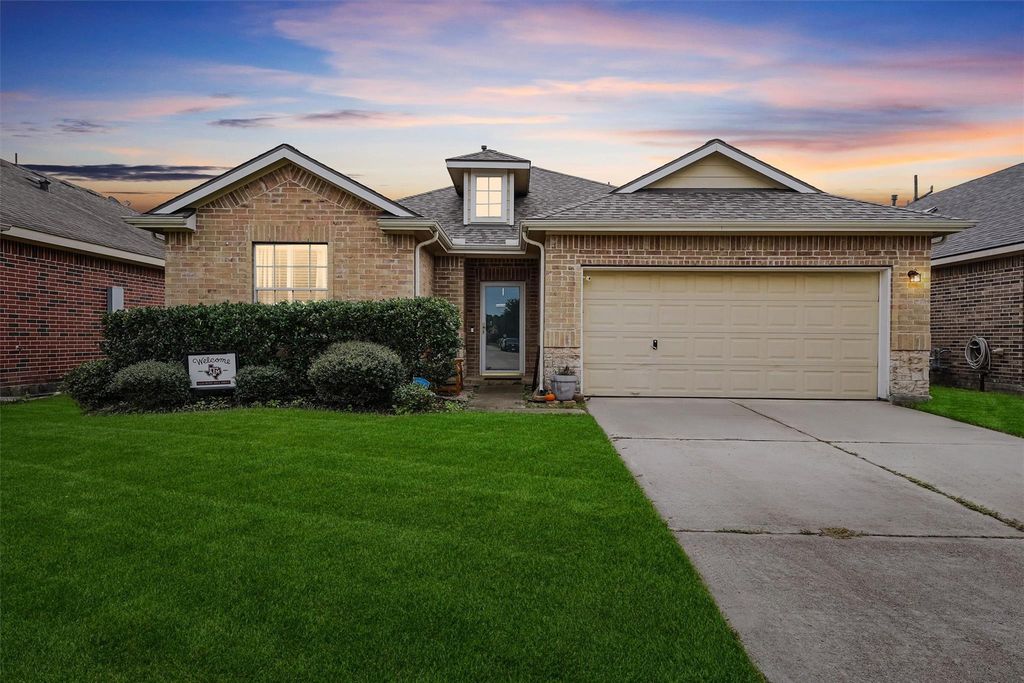 21526 Rose Mill Drive, Kingwood, TX 77339