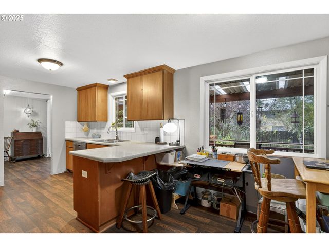 6635 Se DONCASTER Dr, Gladstone, OR 97027